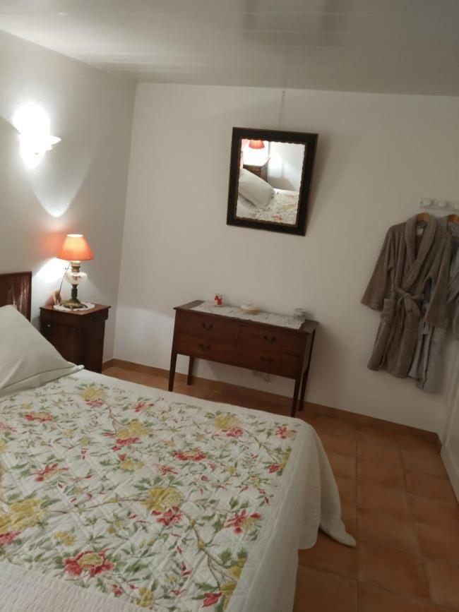 Lauris Le Terebinthe B&B מראה חיצוני תמונה